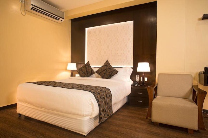 Hotel Tulip Near Delhi Airport New Delhi Luaran gambar